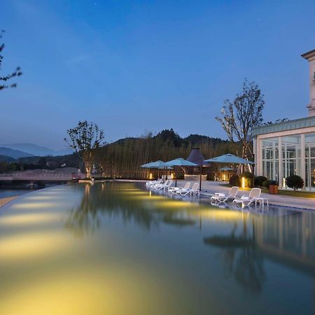 Hilton Garden Inn Hangzhou Lu'Niao Anji Bagian luar foto