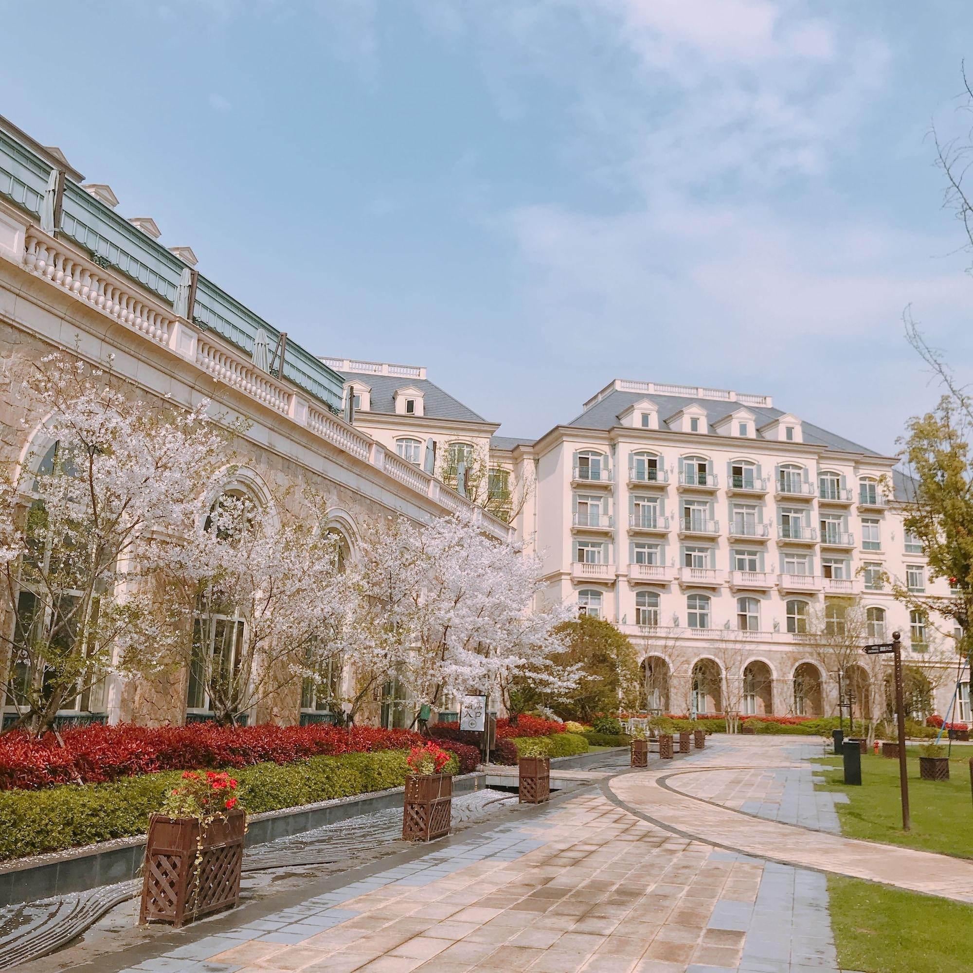 Hilton Garden Inn Hangzhou Lu'Niao Anji Bagian luar foto