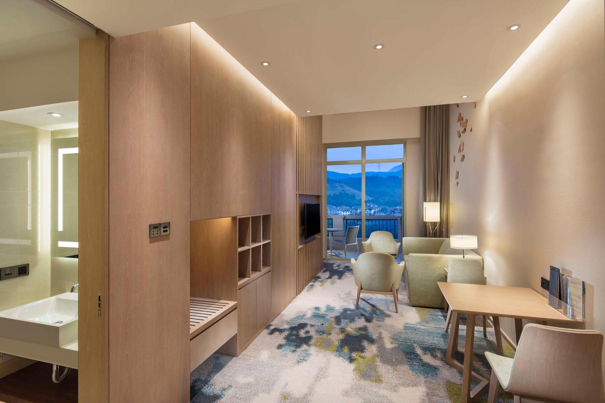 Hilton Garden Inn Hangzhou Lu'Niao Anji Bagian luar foto