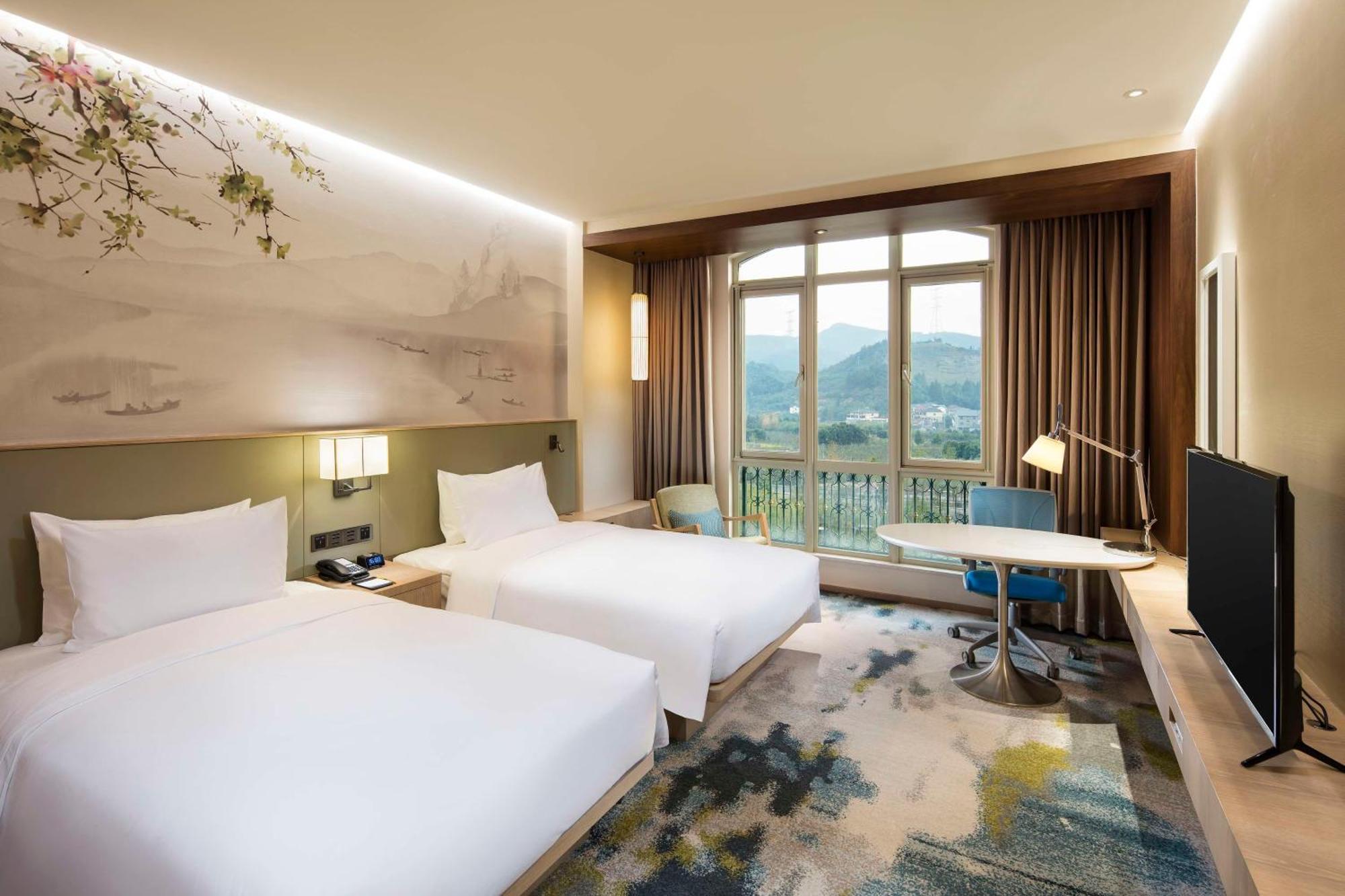 Hilton Garden Inn Hangzhou Lu'Niao Anji Bagian luar foto
