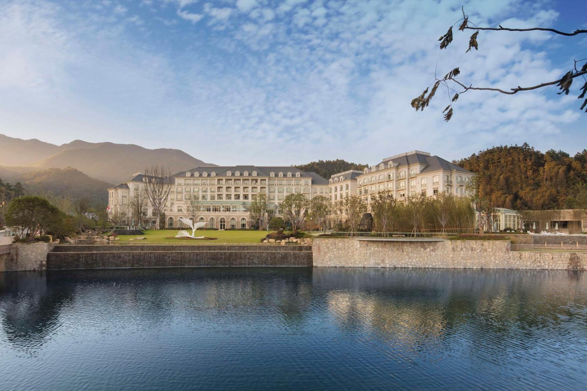 Hilton Garden Inn Hangzhou Lu'Niao Anji Bagian luar foto